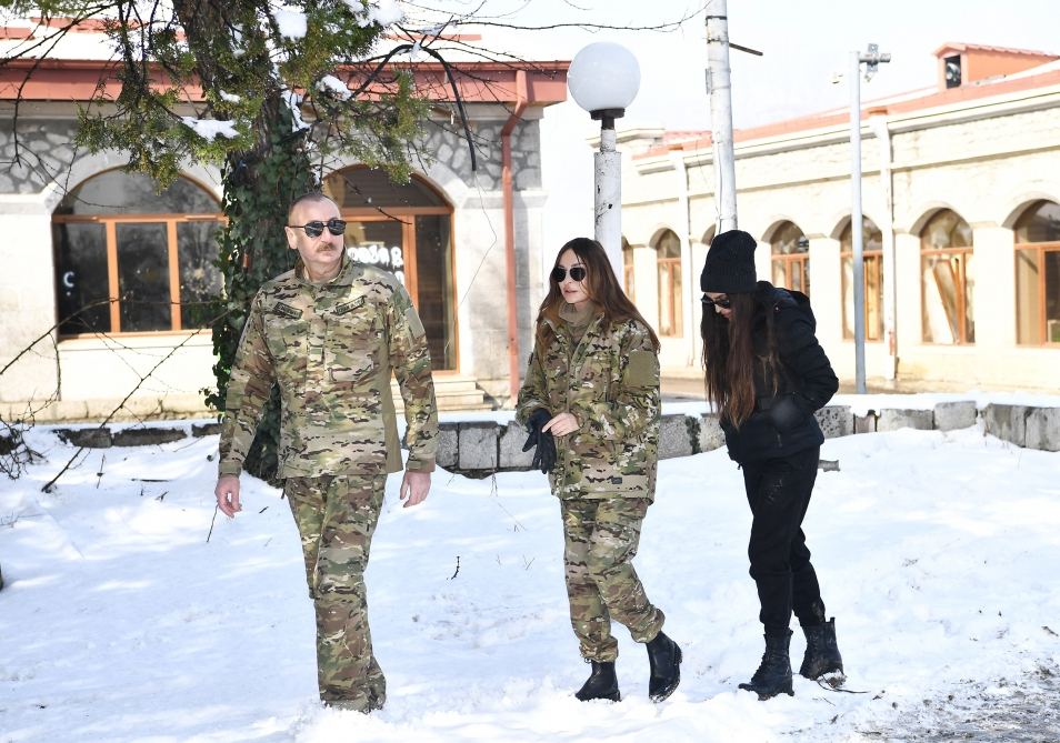 Prezident İlham Əliyev və birinci xanım Mehriban Əliyeva Şuşa şəhərində olublar (FOTO/VİDEO) (YENİLƏNİB)