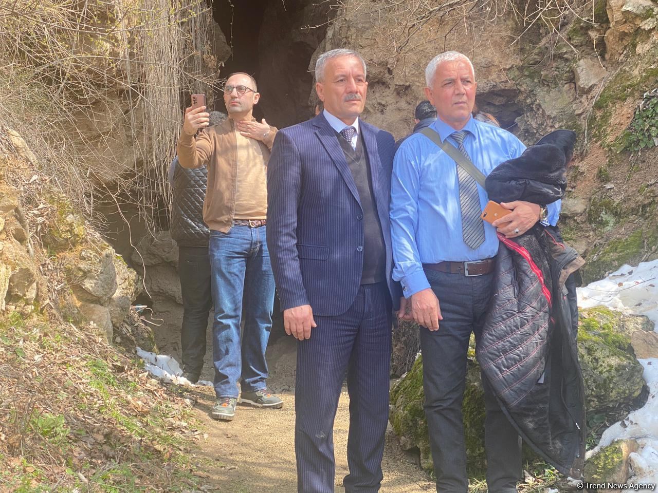Media nümayəndələri Azıx mağarasında olublar (FOTO)