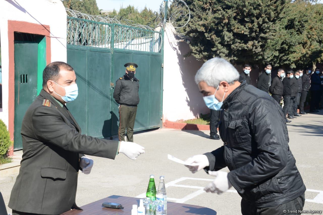 11 saylı cəzaçəkmə müəssisəsində 11 nəfər azadlığa buraxılıb