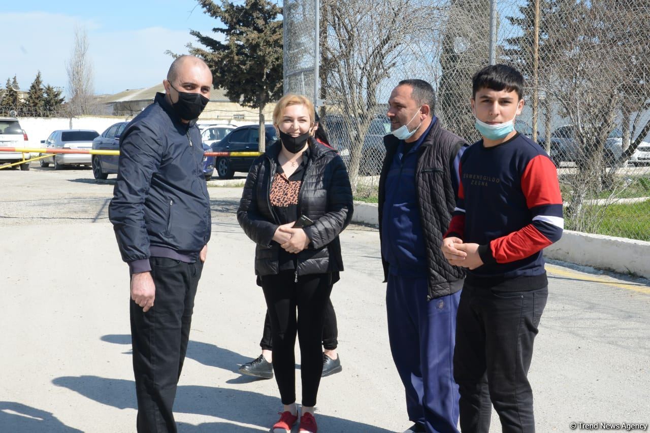 Əfv olunan 625 məhkumdan 475-i bu gün azadlığa buraxıldı - FOTOREPORTAJ
