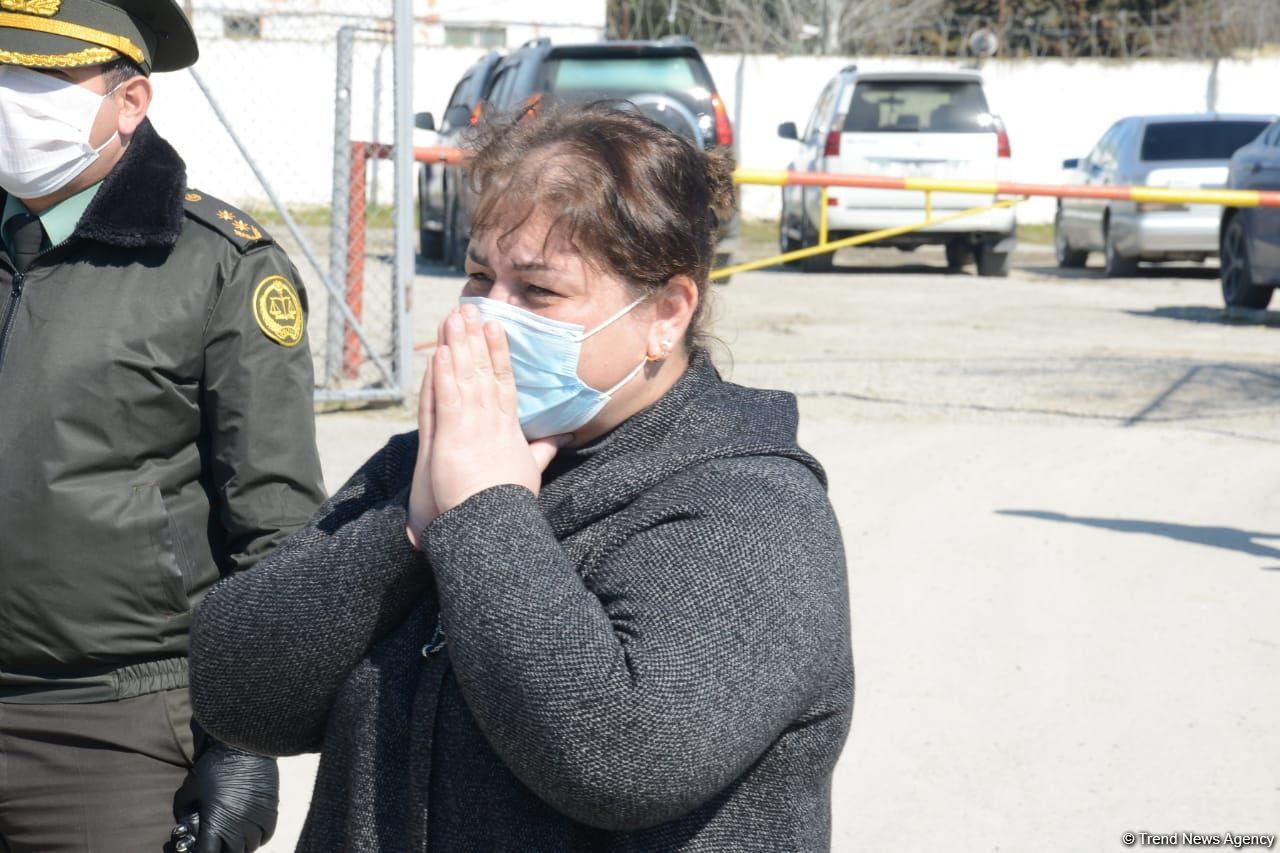 Əfv olunan 625 məhkumdan 475-i bu gün azadlığa buraxıldı - FOTOREPORTAJ