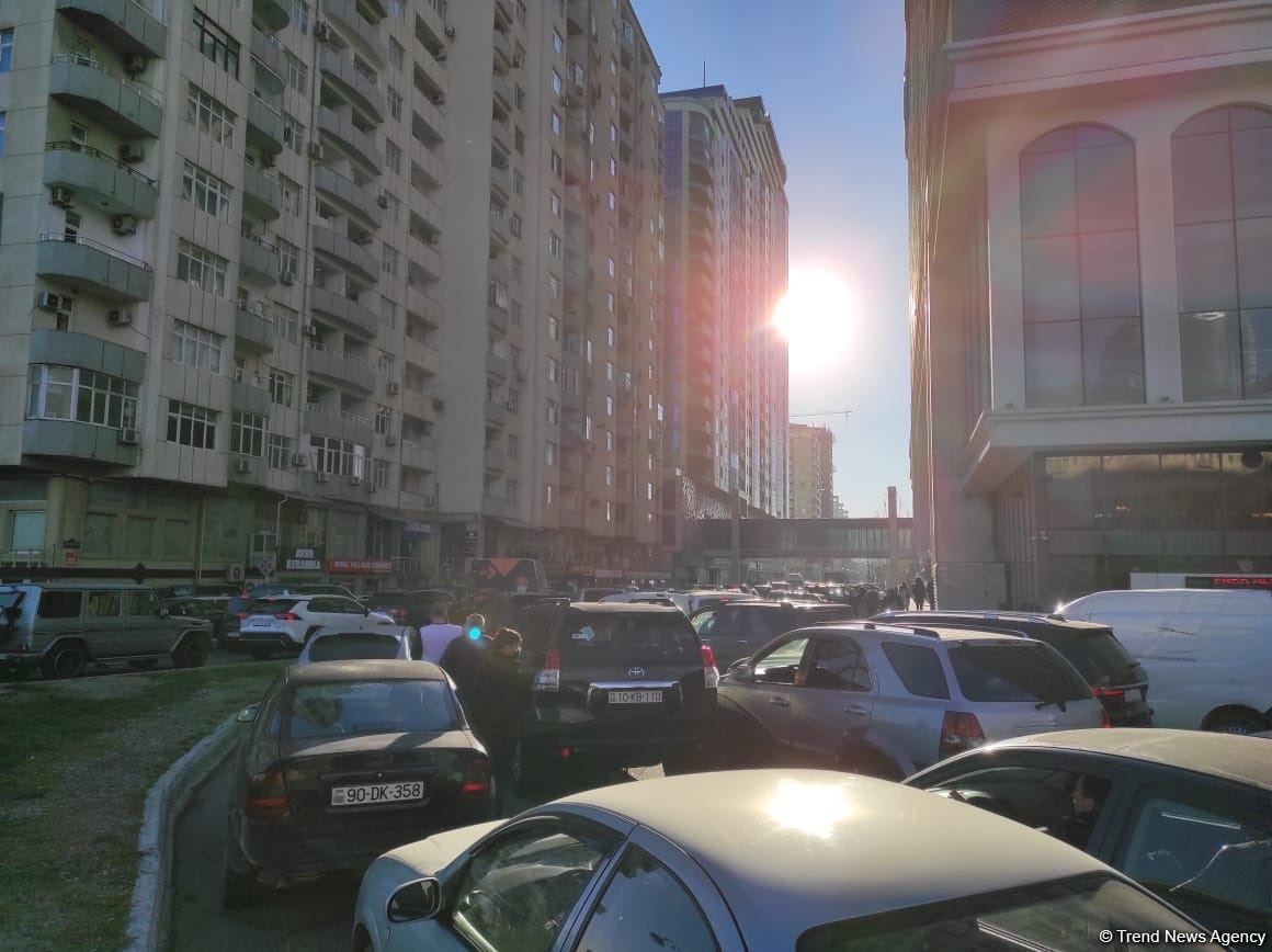 Bakının mərkəzində uzun tıxac yaranıb (FOTO/VİDEO)