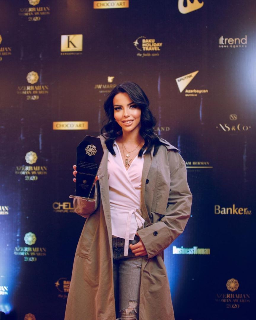 Bakıda "Azerbaijan Woman Awards" mükafatlarının təqdimetmə mərasimi keçirilib (FOTO)