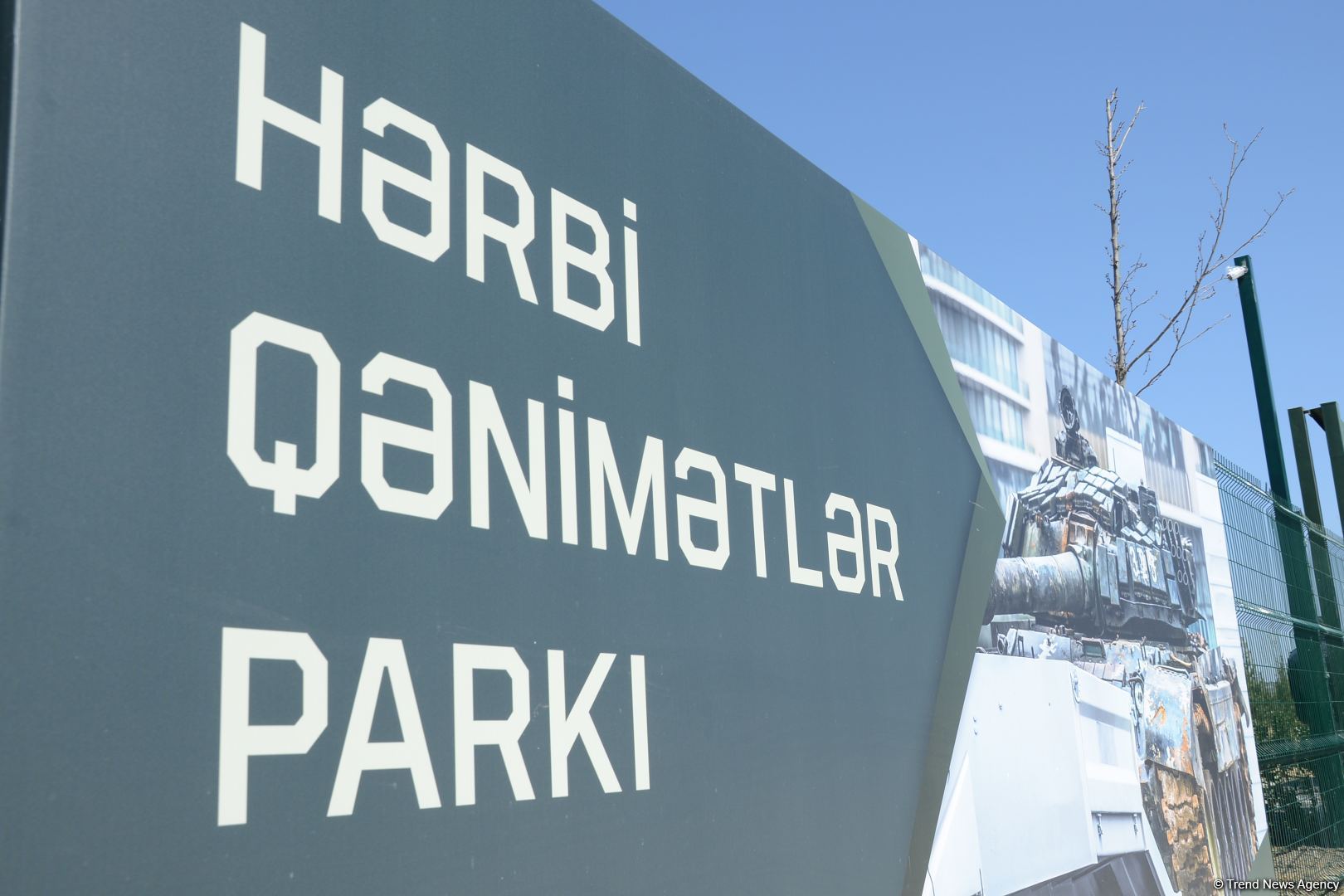 Konteyner mağaza, süni səngər, erməni əsgərinin maketi... - Hərbi Qənimətlər Parkı açılışa hazırlanır (FOTO/VİDEO)