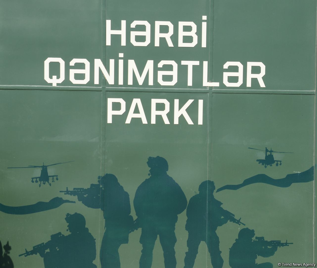 Konteyner mağaza, süni səngər, erməni əsgərinin maketi... - Hərbi Qənimətlər Parkı açılışa hazırlanır (FOTO/VİDEO)
