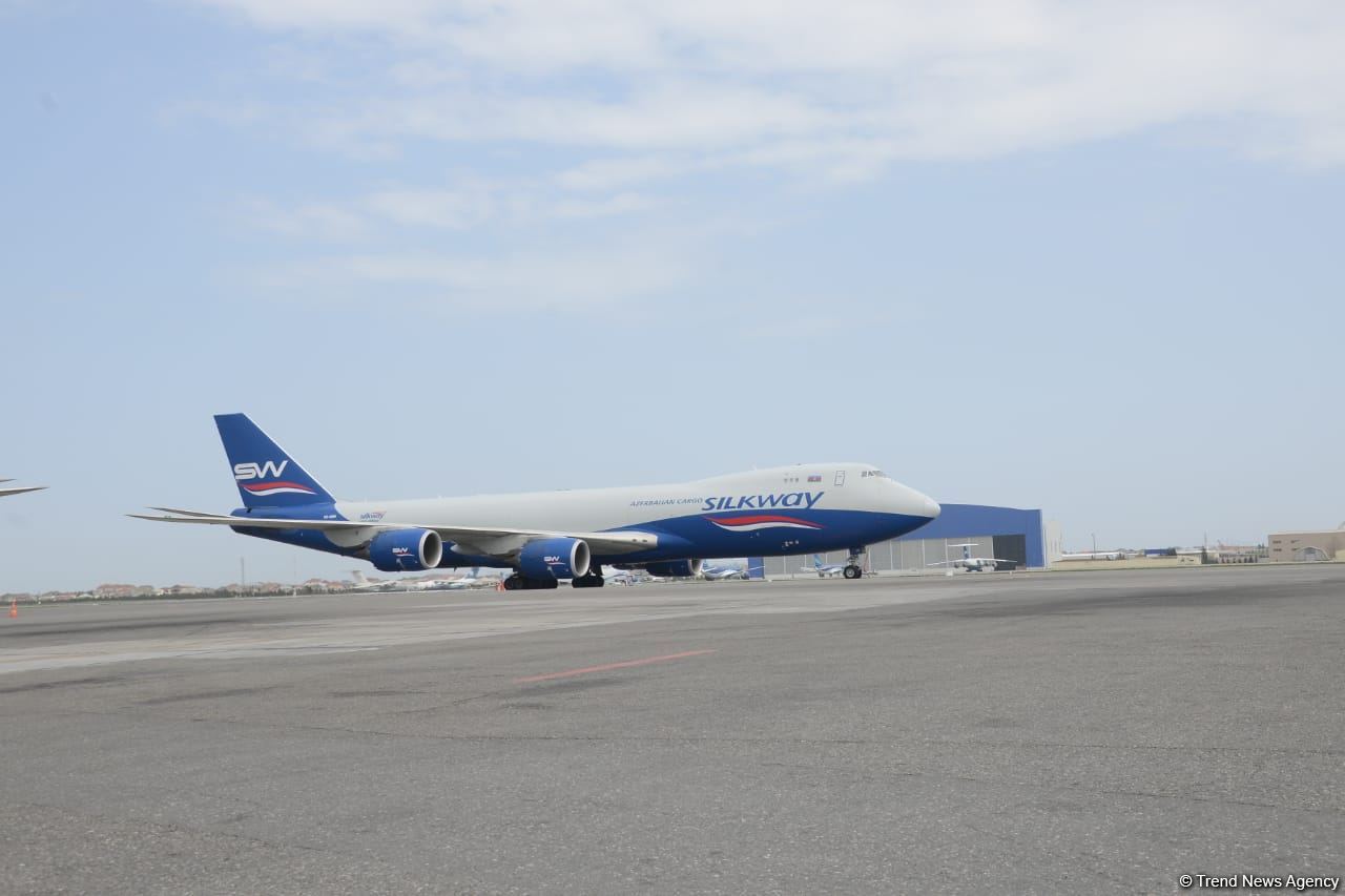 Azərbaycana daha 500 min vaksin gətirilib (FOTO/VİDEO)