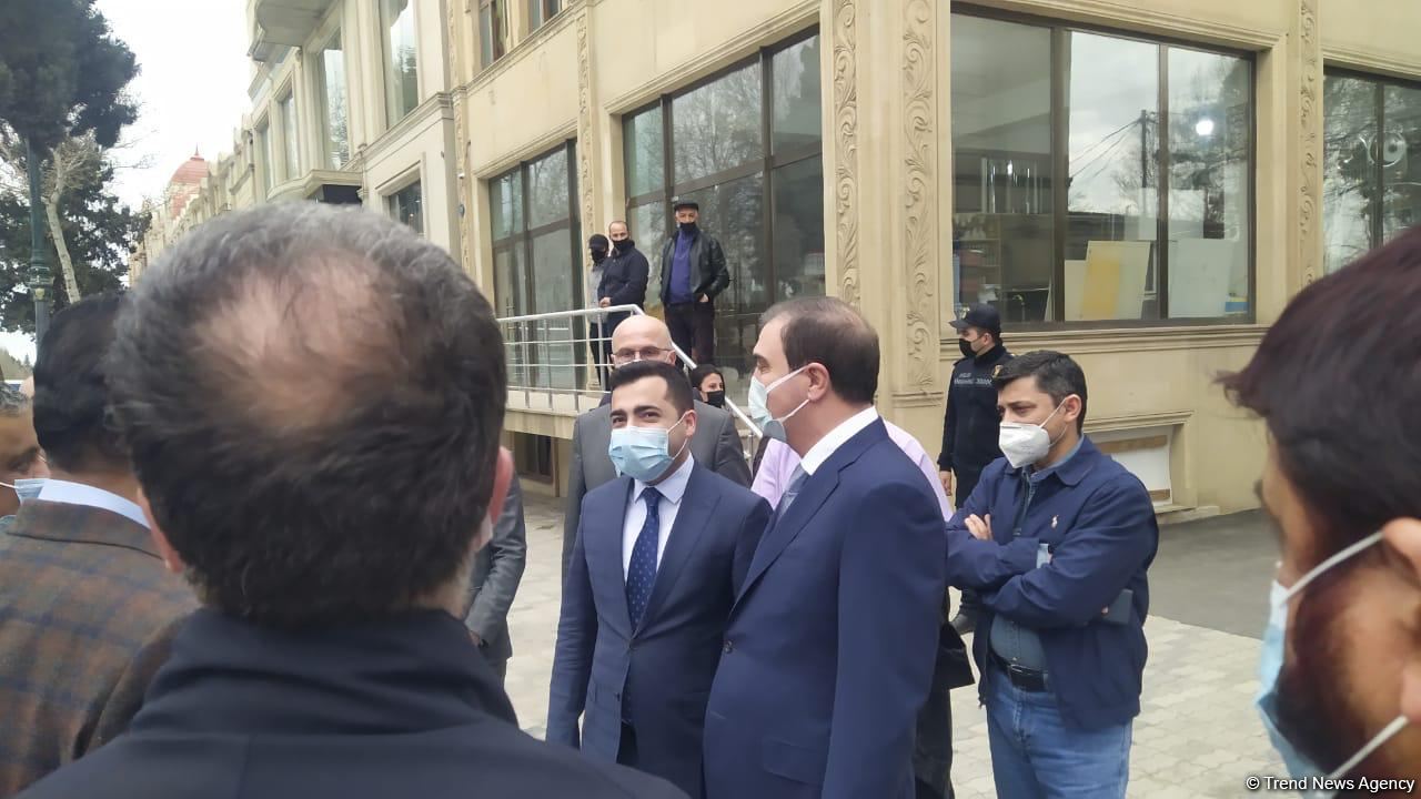 İƏT nümayəndə heyəti Ağdamdan sonra Gəncəyə yola düşüb (FOTO)