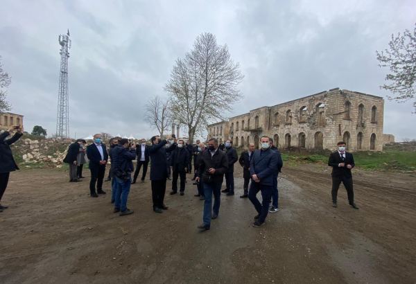 Türk Şurasının nümayəndə heyəti Ağdam Dram teatrının qalıqlarına baxıblar (FOTO)