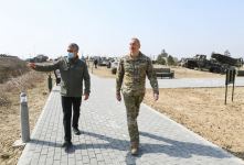 Prezident İlham Əliyev Bakıda Hərbi Qənimətlər Parkının açılışında iştirak edib (YENİLƏNİB - 2) (FOTO/VİDEO)