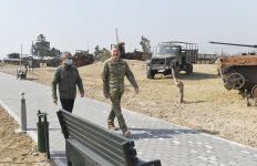 Prezident İlham Əliyev Bakıda Hərbi Qənimətlər Parkının açılışında iştirak edib (YENİLƏNİB - 2) (FOTO/VİDEO)