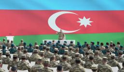 Prezident İlham Əliyev Bakıda Hərbi Qənimətlər Parkının açılışında iştirak edib (YENİLƏNİB - 2) (FOTO/VİDEO)