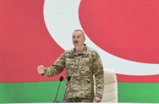 Prezident İlham Əliyev Bakıda Hərbi Qənimətlər Parkının açılışında iştirak edib (YENİLƏNİB - 2) (FOTO/VİDEO)