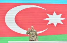 Prezident İlham Əliyev Bakıda Hərbi Qənimətlər Parkının açılışında iştirak edib (YENİLƏNİB - 2) (FOTO/VİDEO)