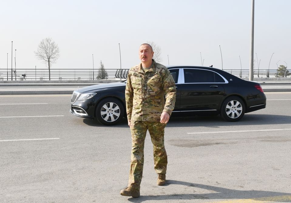 Prezident İlham Əliyev Bakıda Hərbi Qənimətlər Parkının açılışında iştirak edib (YENİLƏNİB - 2) (FOTO/VİDEO)