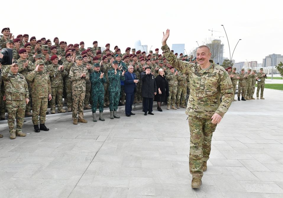 Prezident İlham Əliyev Bakıda Hərbi Qənimətlər Parkının açılışında iştirak edib (YENİLƏNİB - 2) (FOTO/VİDEO)