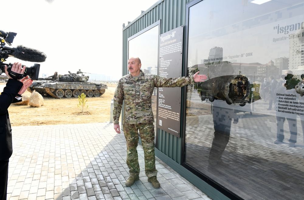 Prezident İlham Əliyev Bakıda Hərbi Qənimətlər Parkının açılışında iştirak edib (YENİLƏNİB - 2) (FOTO/VİDEO)