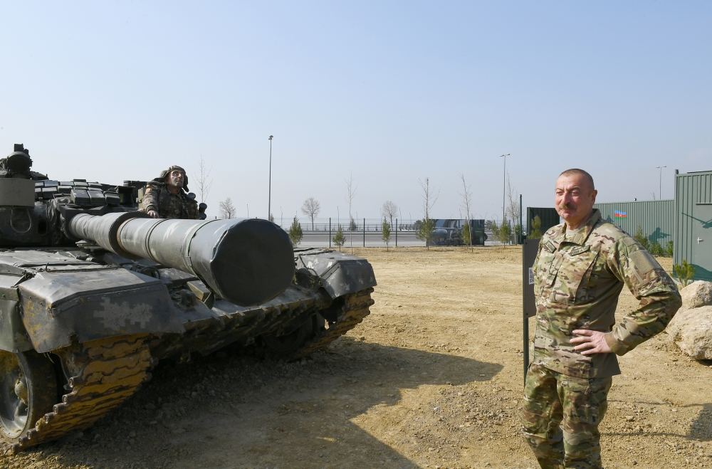 Prezident İlham Əliyev Bakıda Hərbi Qənimətlər Parkının açılışında iştirak edib (YENİLƏNİB - 2) (FOTO/VİDEO)