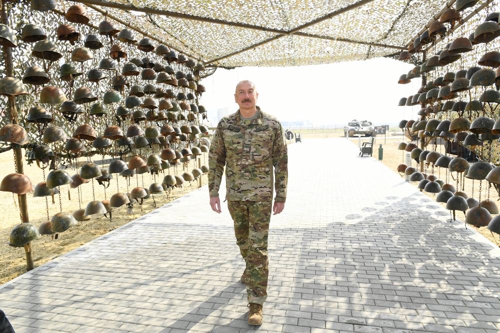 Prezident İlham Əliyev Bakıda Hərbi Qənimətlər Parkının açılışında iştirak edib (YENİLƏNİB - 2) (FOTO/VİDEO)