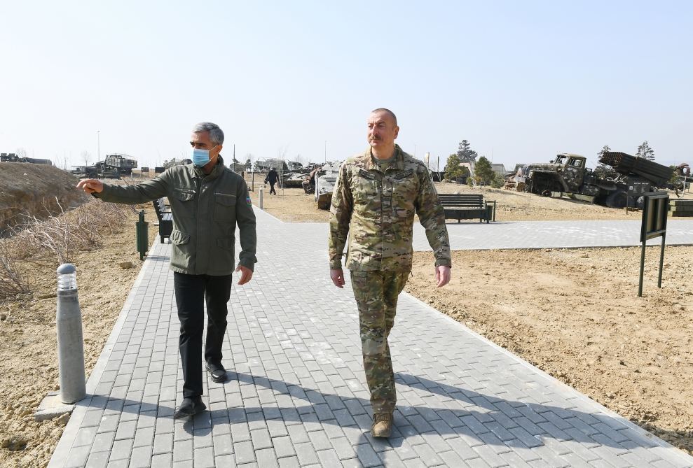 Prezident İlham Əliyev Bakıda Hərbi Qənimətlər Parkının açılışında iştirak edib (YENİLƏNİB - 2) (FOTO/VİDEO)