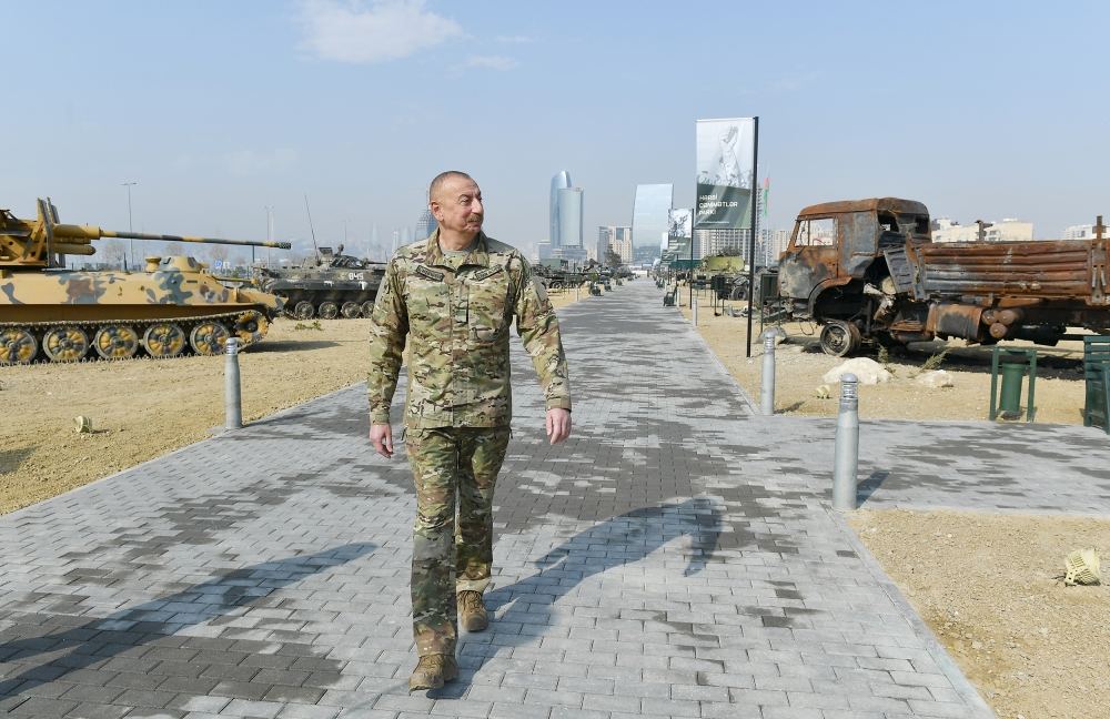 Prezident İlham Əliyev Bakıda Hərbi Qənimətlər Parkının açılışında iştirak edib (YENİLƏNİB - 2) (FOTO/VİDEO)
