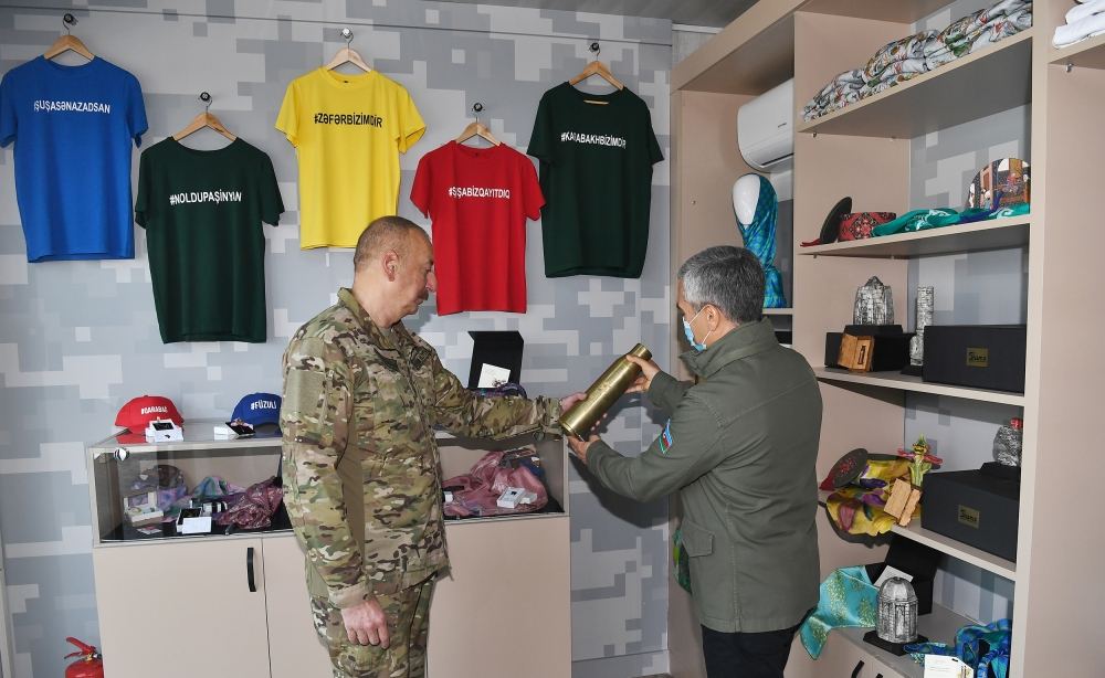 Prezident İlham Əliyev Bakıda Hərbi Qənimətlər Parkının açılışında iştirak edib (YENİLƏNİB - 2) (FOTO/VİDEO)
