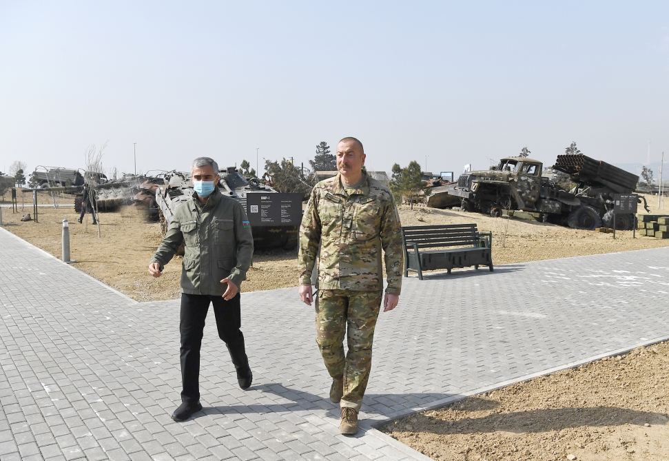 Prezident İlham Əliyev Bakıda Hərbi Qənimətlər Parkının açılışında iştirak edib (YENİLƏNİB - 2) (FOTO/VİDEO)