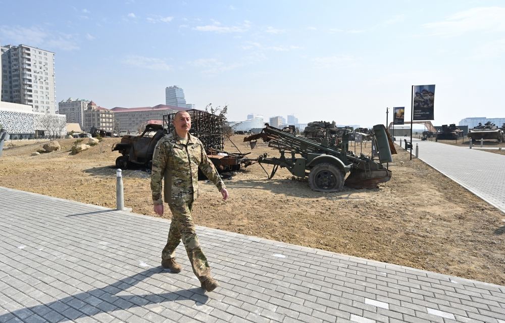 Prezident İlham Əliyev Bakıda Hərbi Qənimətlər Parkının açılışında iştirak edib (YENİLƏNİB - 2) (FOTO/VİDEO)