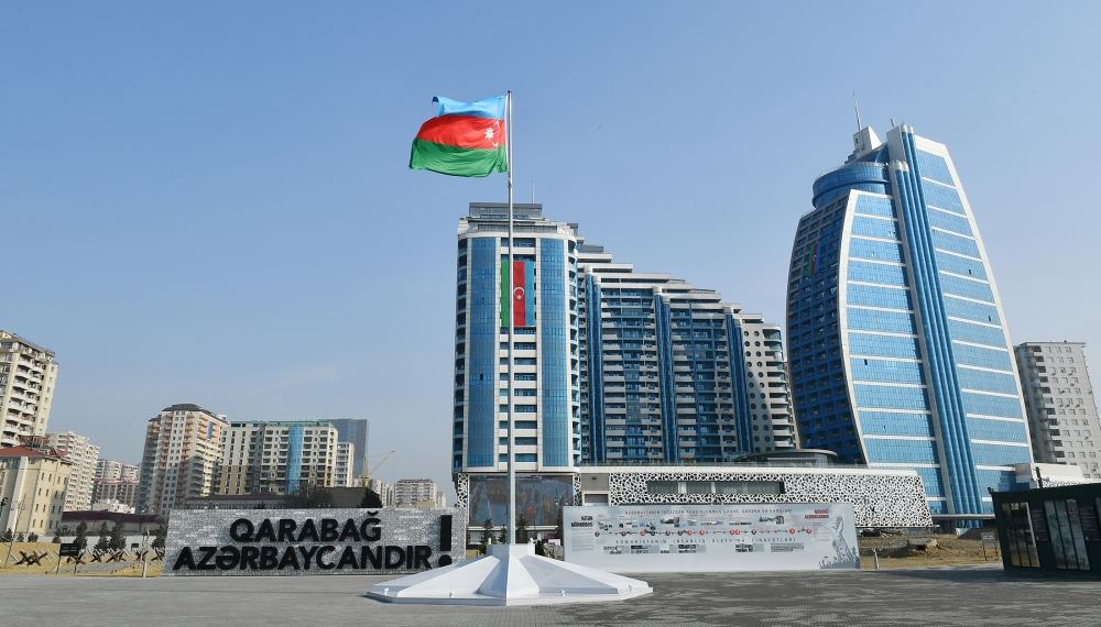 Prezident İlham Əliyev Bakıda Hərbi Qənimətlər Parkının açılışında iştirak edib (YENİLƏNİB - 2) (FOTO/VİDEO)