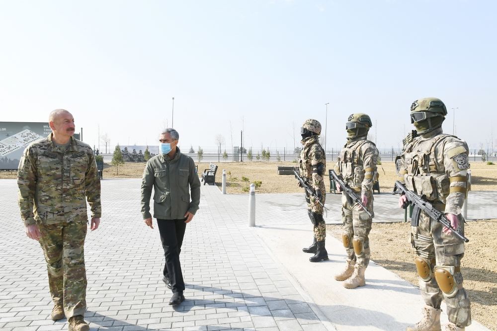 Prezident İlham Əliyev Bakıda Hərbi Qənimətlər Parkının açılışında iştirak edib (YENİLƏNİB - 2) (FOTO/VİDEO)
