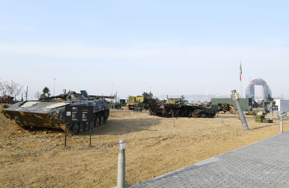 Prezident İlham Əliyev Bakıda Hərbi Qənimətlər Parkının açılışında iştirak edib (YENİLƏNİB - 2) (FOTO/VİDEO)