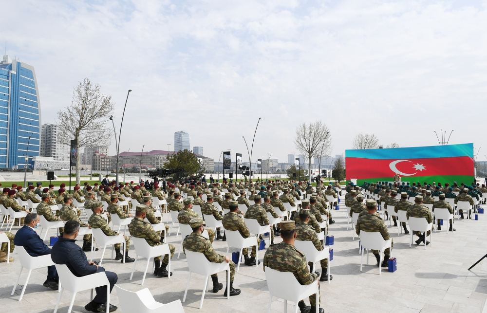 Prezident İlham Əliyev Bakıda Hərbi Qənimətlər Parkının açılışında iştirak edib (YENİLƏNİB - 2) (FOTO/VİDEO)