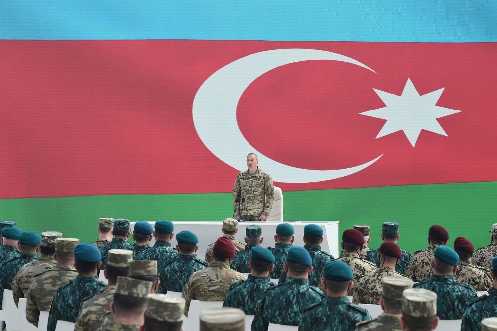 Prezident İlham Əliyev Bakıda Hərbi Qənimətlər Parkının açılışında iştirak edib (YENİLƏNİB - 2) (FOTO/VİDEO)