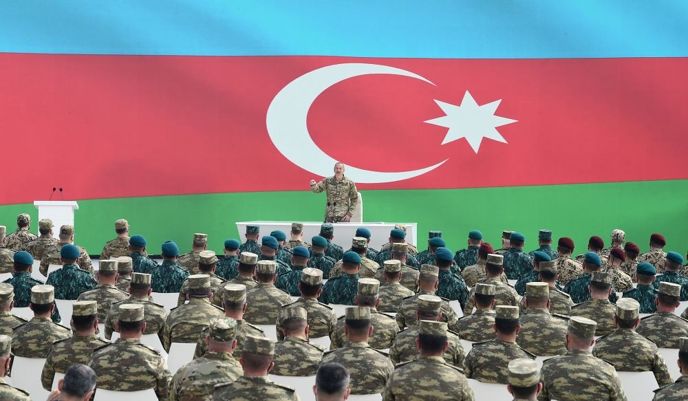 Prezident İlham Əliyev Bakıda Hərbi Qənimətlər Parkının açılışında iştirak edib (YENİLƏNİB - 2) (FOTO/VİDEO)