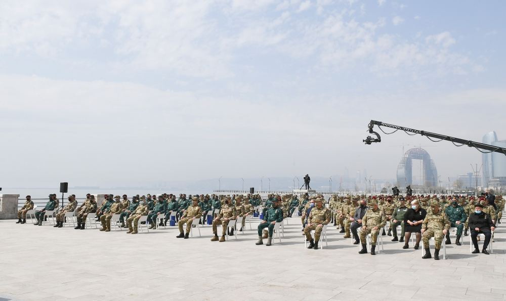 Prezident İlham Əliyev Bakıda Hərbi Qənimətlər Parkının açılışında iştirak edib (YENİLƏNİB - 2) (FOTO/VİDEO)