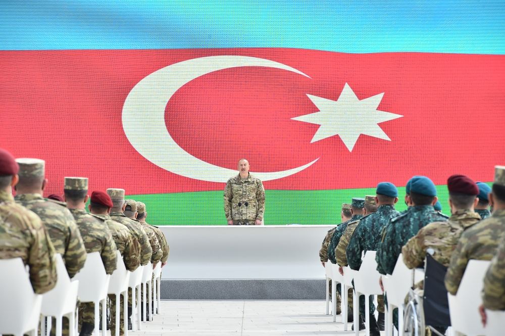 Prezident İlham Əliyev Bakıda Hərbi Qənimətlər Parkının açılışında iştirak edib (YENİLƏNİB - 2) (FOTO/VİDEO)