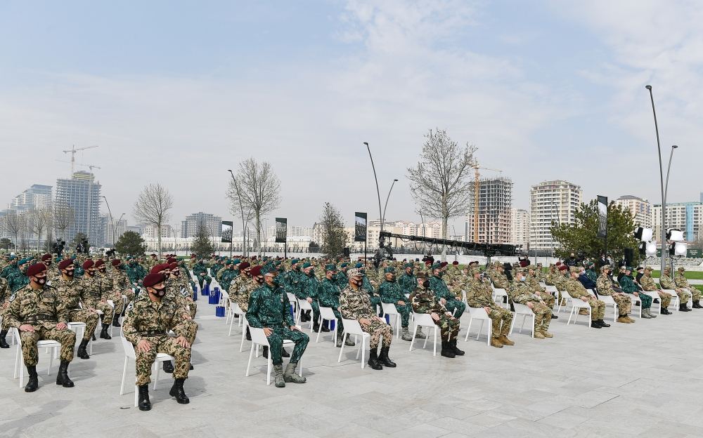 Prezident İlham Əliyev Bakıda Hərbi Qənimətlər Parkının açılışında iştirak edib (YENİLƏNİB - 2) (FOTO/VİDEO)