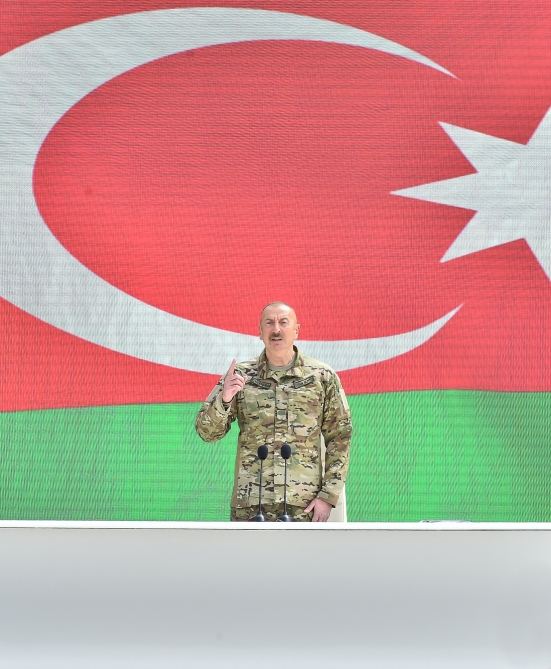 Prezident İlham Əliyev Bakıda Hərbi Qənimətlər Parkının açılışında iştirak edib (YENİLƏNİB - 2) (FOTO/VİDEO)