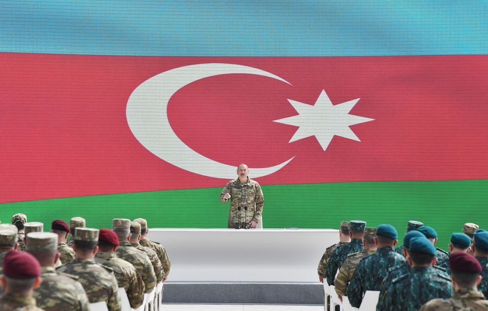 Prezident İlham Əliyev Bakıda Hərbi Qənimətlər Parkının açılışında iştirak edib (YENİLƏNİB - 2) (FOTO/VİDEO)