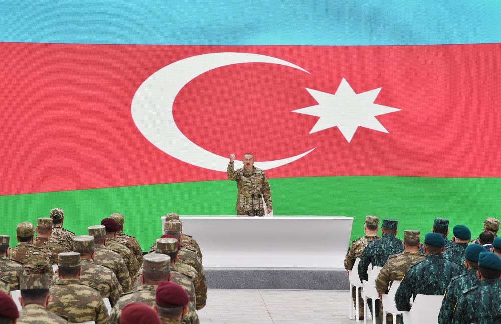 Prezident İlham Əliyev Bakıda Hərbi Qənimətlər Parkının açılışında iştirak edib (YENİLƏNİB - 2) (FOTO/VİDEO)