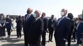 Dünyanın aparıcı beyin mərkəzlərinin nümayəndələri Hərbi Qənimətlər Parkına gəlib (FOTO)