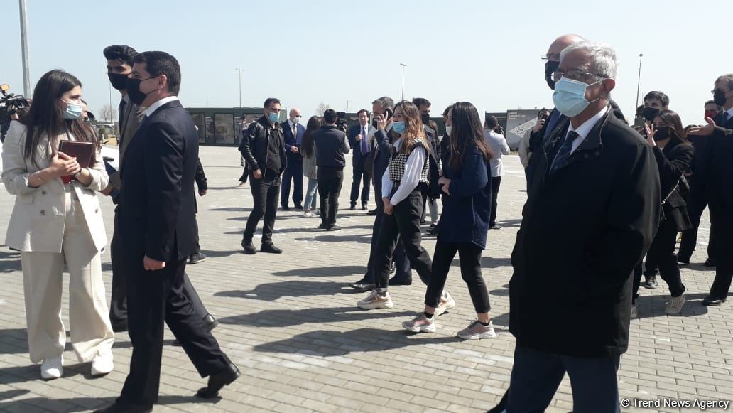 Dünyanın aparıcı beyin mərkəzlərinin nümayəndələri Hərbi Qənimətlər Parkına gəlib (FOTO)