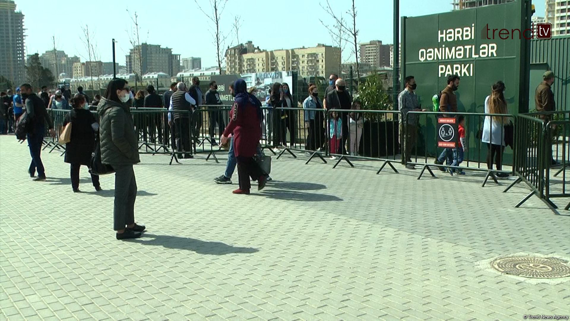 Hərbi Qənimətlər Parkına axın edən paytaxt sakinləri: Ölkəmizlə bir daha qürur duyduq - Trend TV-nin REPORTAJI