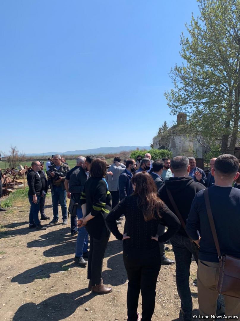 Bir qrup jurnalist Ağdama səfər edib (FOTO)