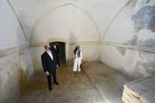 Prezident İlham Əliyev və birinci xanım Mehriban Əliyeva Pirşağıda yenidənqurma və təmir-bərpa işlərinin təməlqoyma tədbirində iştirak ediblər (FOTO/VİDEO) (YENİLƏNİB-2)