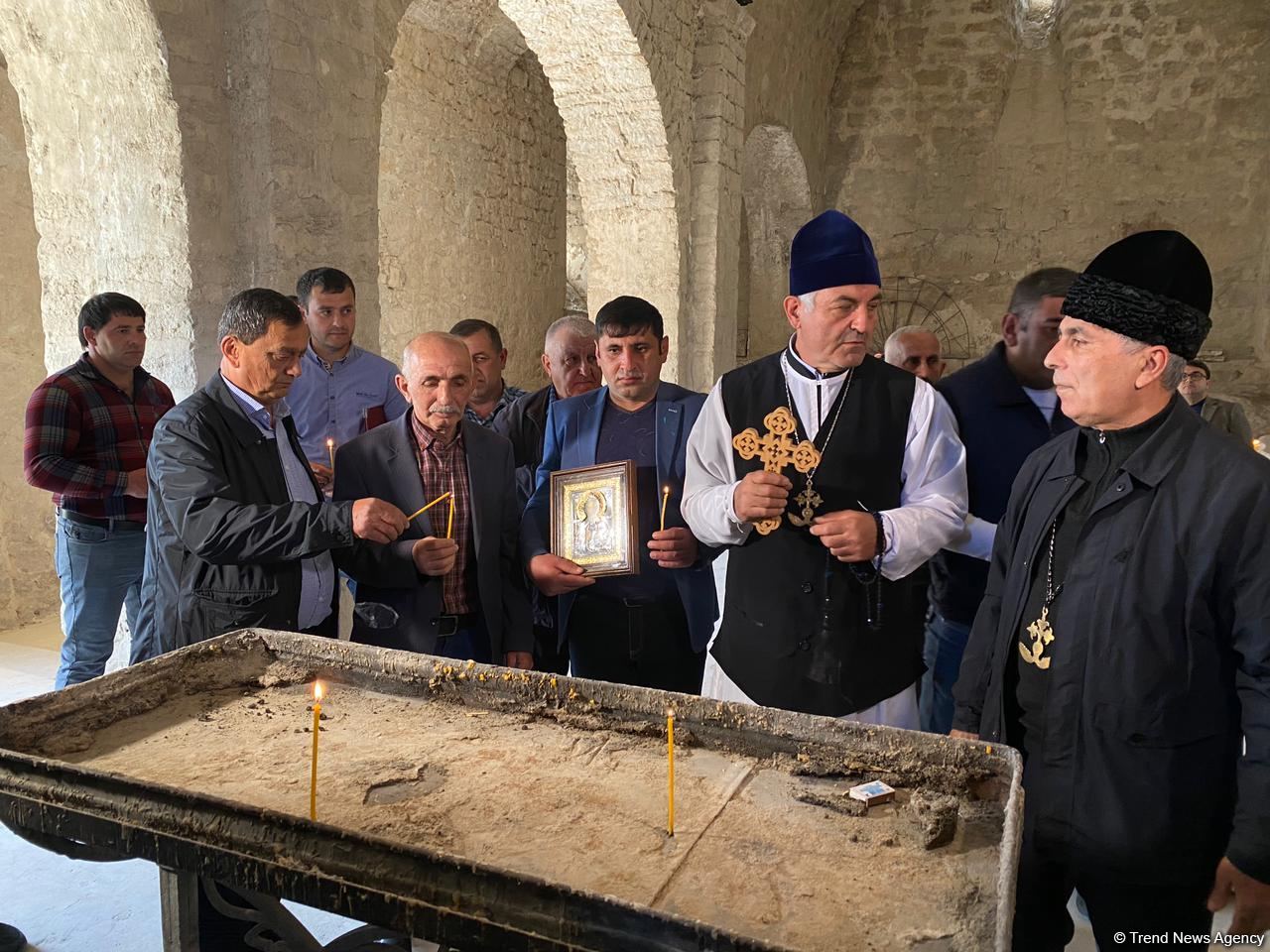 Alban-Udi xristian dini icmasının üzvləri Tuğdakı qədim alban məbədində  – Trend TV-nin REPORTAJI