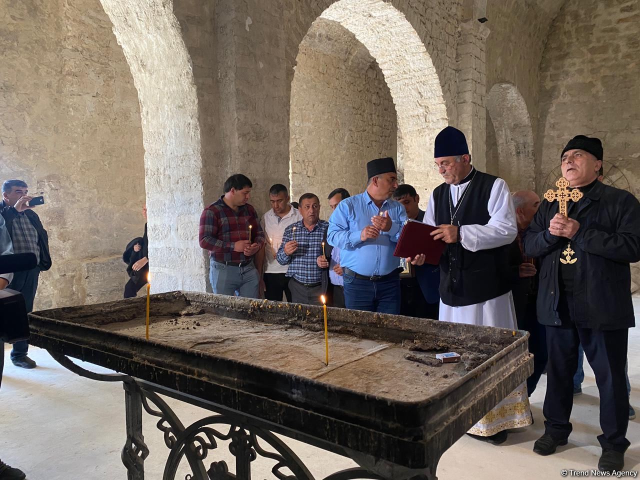 Alban-Udi xristian dini icmasının üzvləri Tuğdakı qədim alban məbədində  – Trend TV-nin REPORTAJI