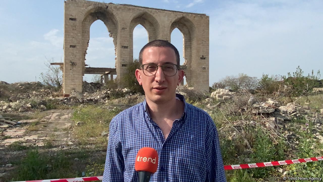 Ağdamda məscidlərin dağıdılmasını görmək üzücüdür - İsrailli jurnalist (VİDEO)