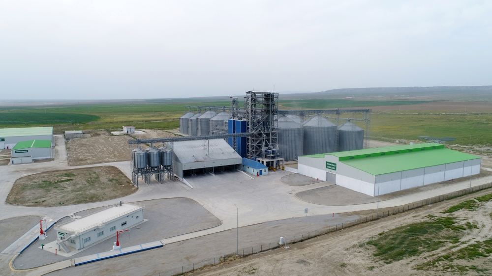 Prezident İlham Əliyev Hacıqabulda "Aqro Dairy" MMC-nin aqroparkının təqdimatında iştirak edib (FOTO)(YENİLƏNİB)