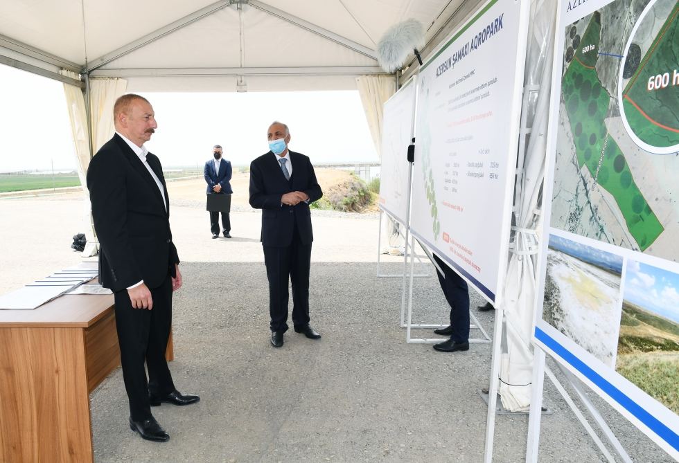 Prezident İlham Əliyev Hacıqabulda “Azərsun Şamaxı Aqropark”ın açılışında iştirak edib (FOTO)(YENİLƏNİB)
