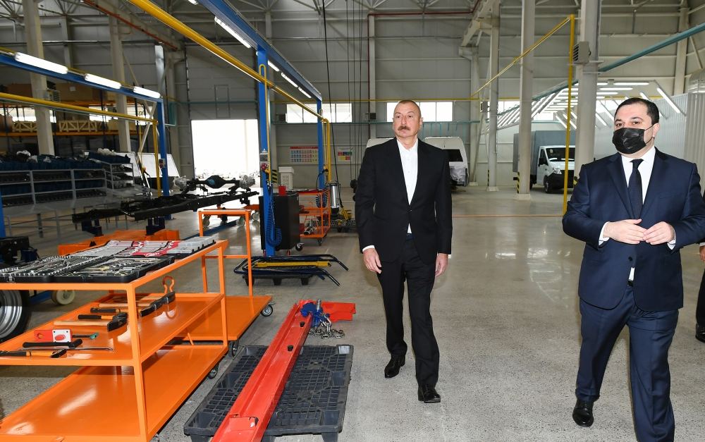 Prezident İlham Əliyev Hacıqabul Sənaye Məhəlləsinin açılışında iştirak edib (FOTO) (YENİLƏNİB)